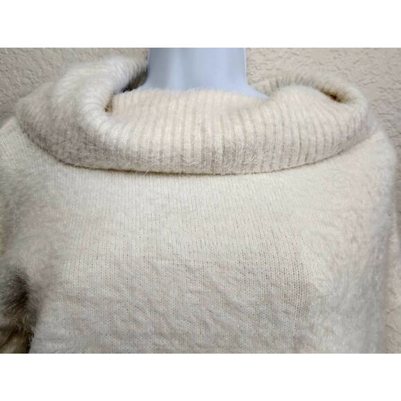 Earth Music & Ecology Cream Fuzzy Cowl Neck Cropped Sweater Large Long Sleeves - Picture 2 of 6